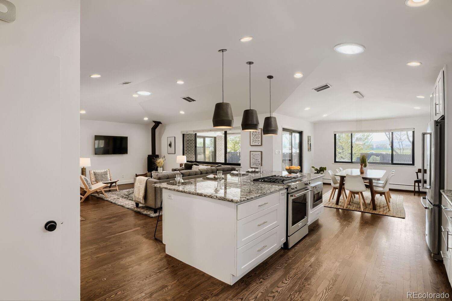 MLS Image #10 for 505 s magnolia lane,denver, Colorado