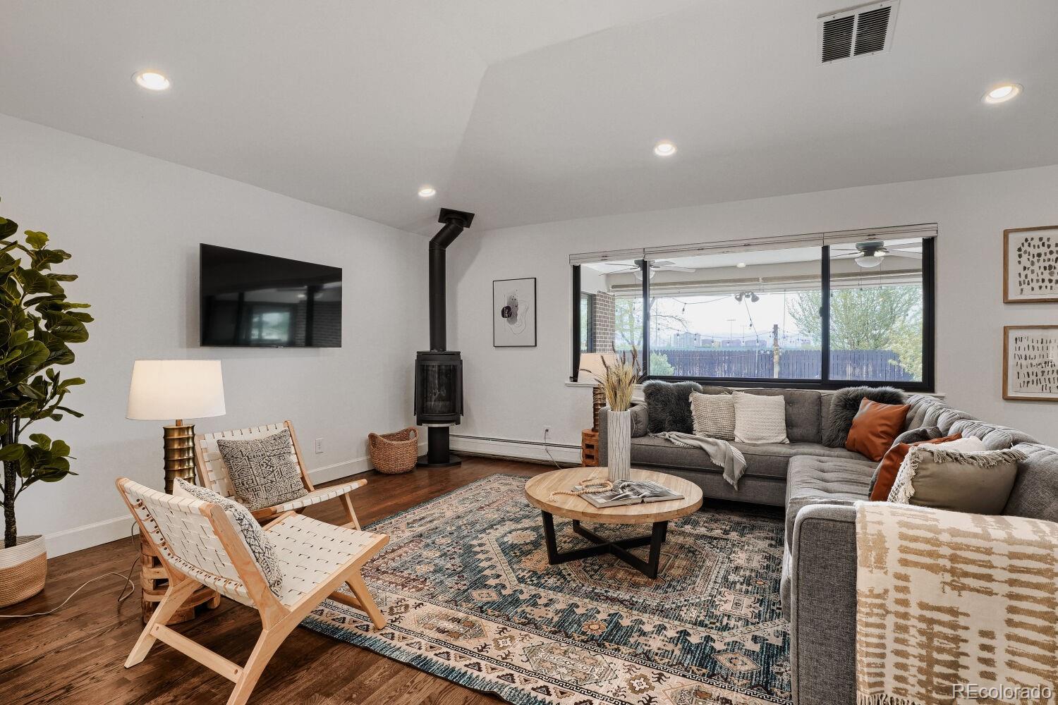 MLS Image #4 for 505 s magnolia lane,denver, Colorado