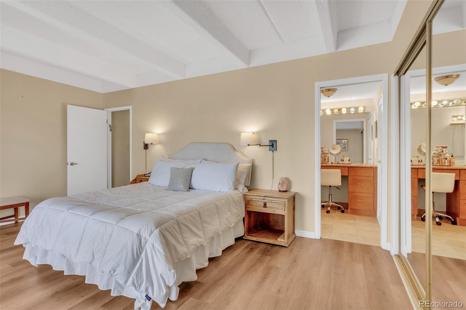 MLS Image #9 for 7877 e mississippi avenue,denver, Colorado