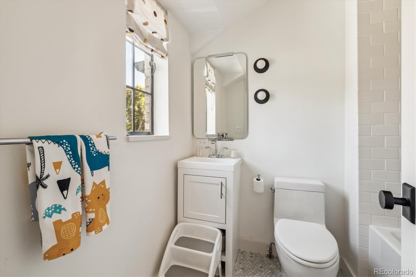 MLS Image #23 for 245  gaylord street,denver, Colorado
