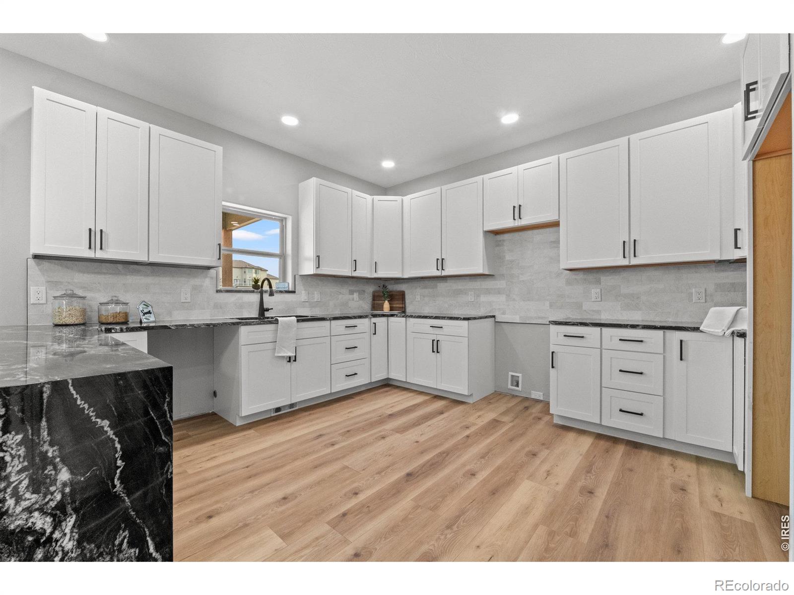 MLS Image #12 for 32  lakeview circle,fort morgan, Colorado
