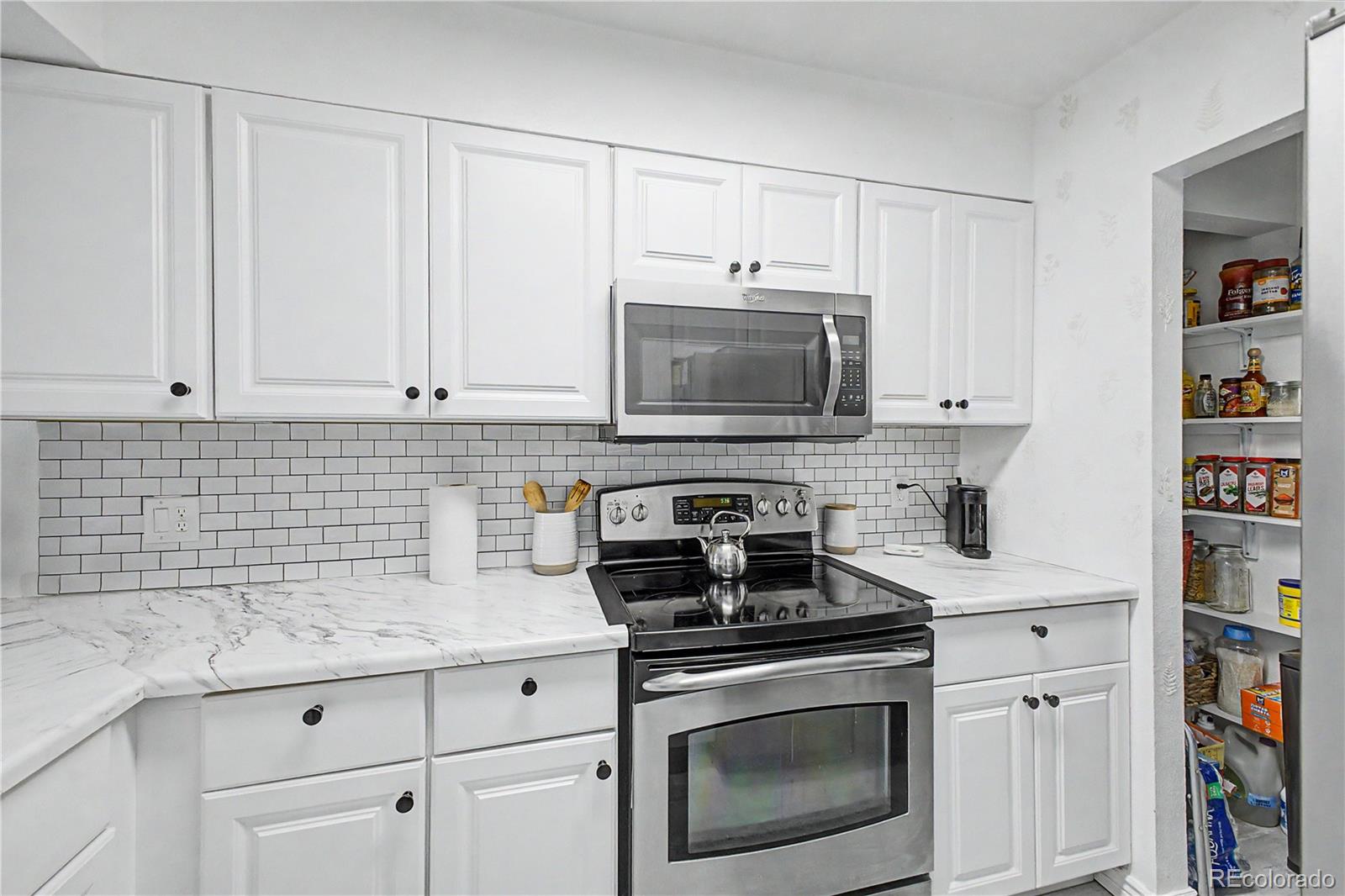 MLS Image #3 for 8952 w dartmouth place,lakewood, Colorado