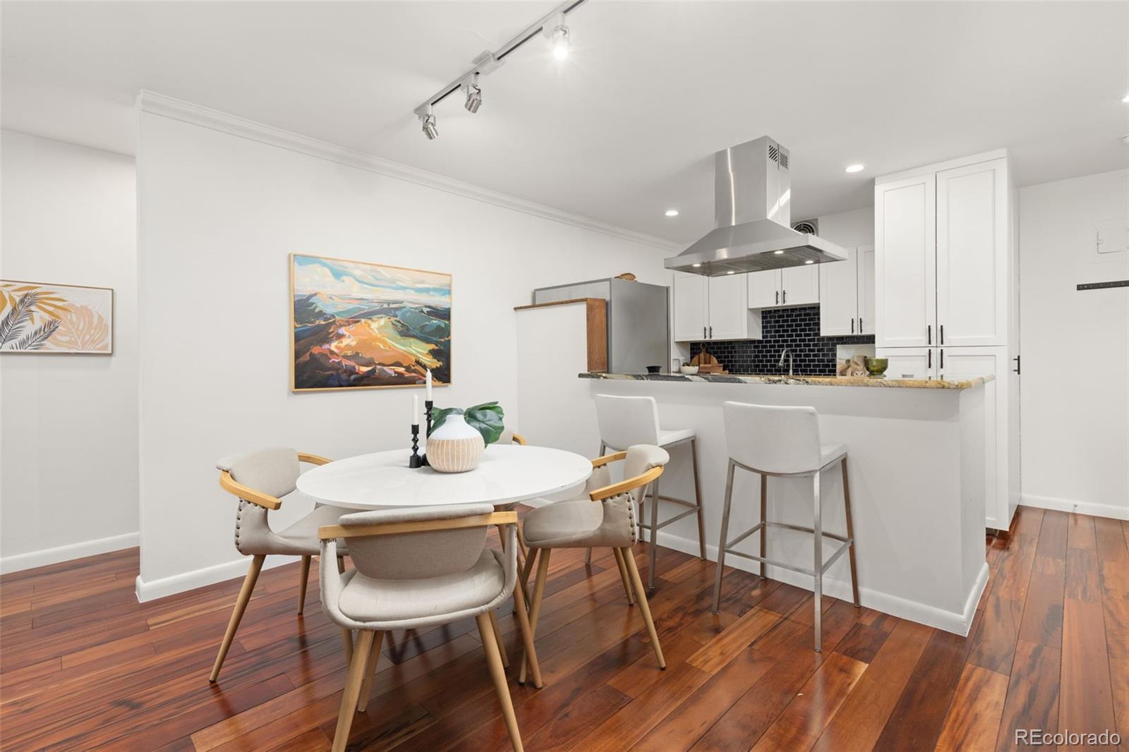 MLS Image #10 for 1050 n corona street,denver, Colorado