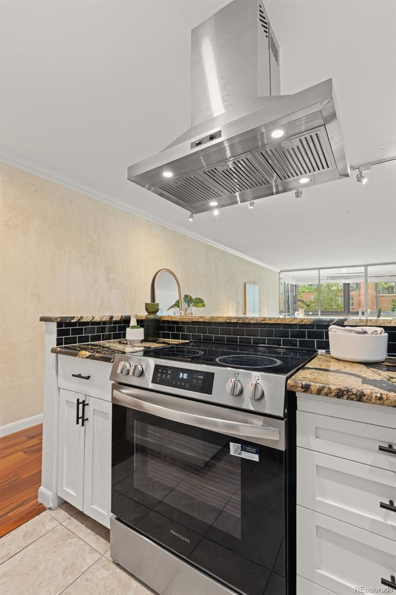 MLS Image #14 for 1050 n corona street,denver, Colorado