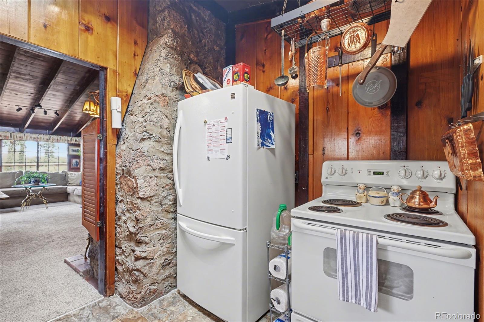 MLS Image #14 for 3875  overlook road,colorado springs, Colorado