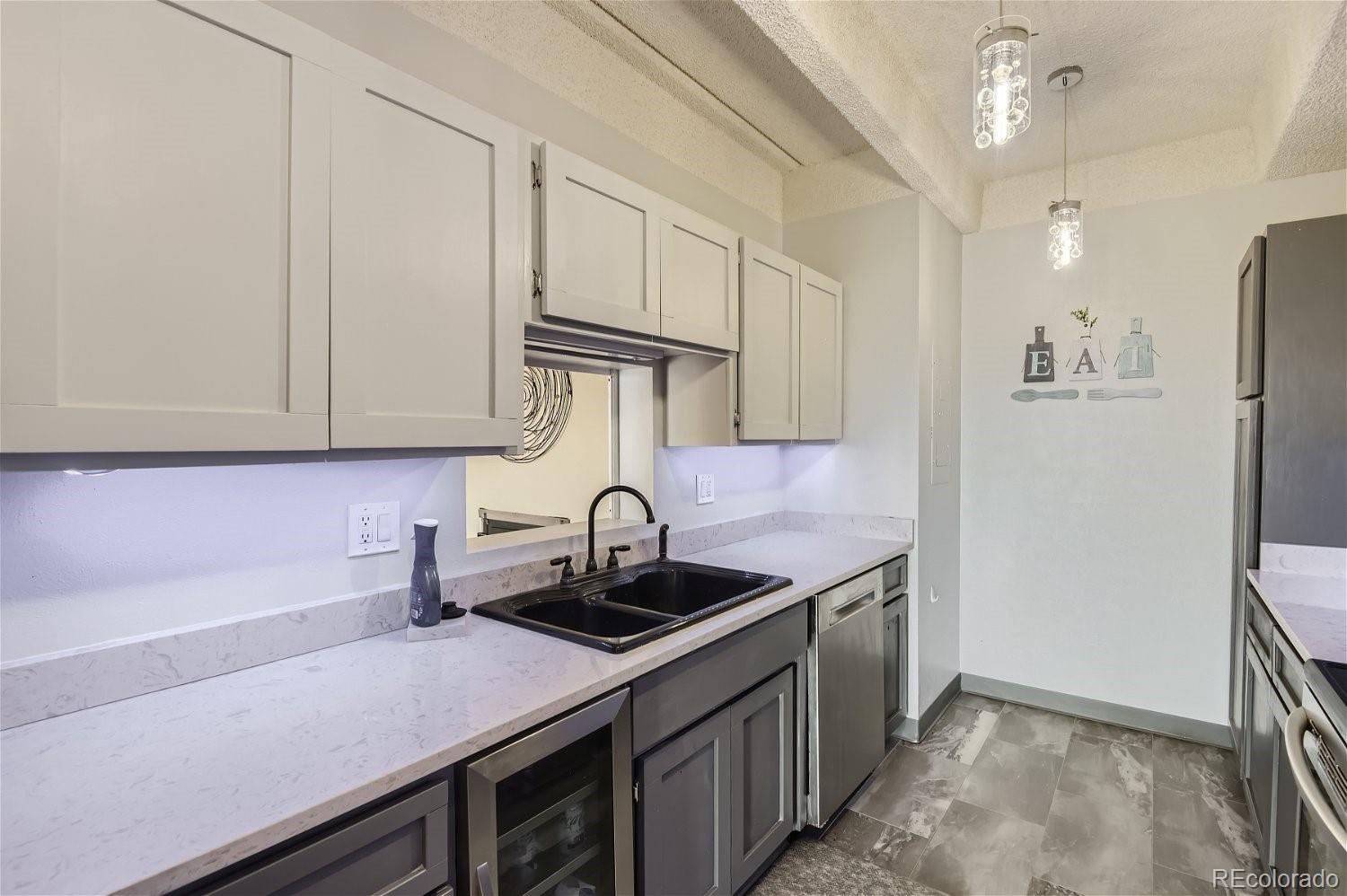 MLS Image #6 for 7877 e mississippi avenue 1205,denver, Colorado
