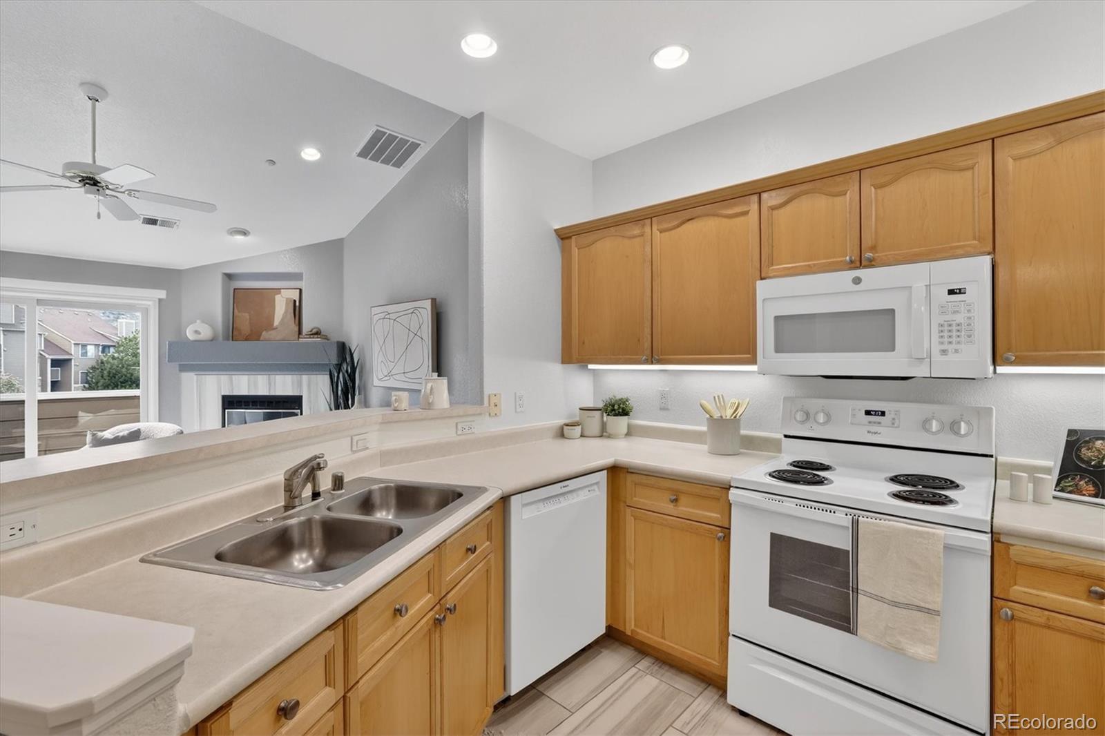 MLS Image #6 for 7394 s alkire street 301,littleton, Colorado