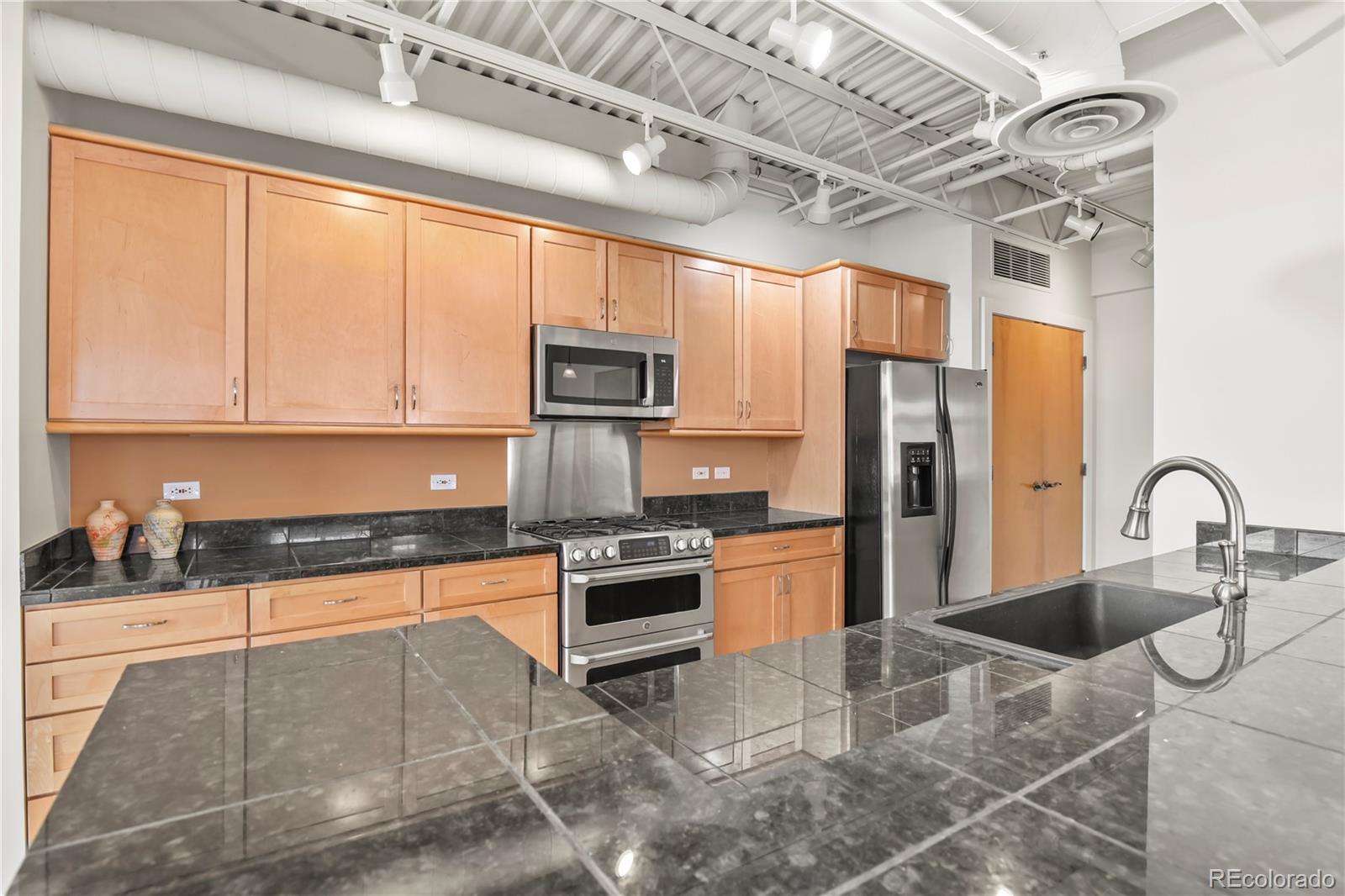 MLS Image #7 for 201 e las animas street,colorado springs, Colorado