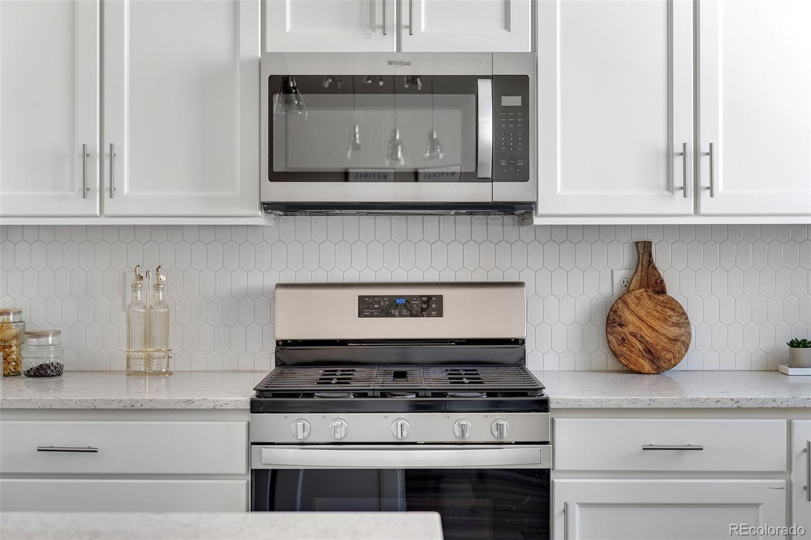 MLS Image #13 for 2220 s mcintyre street,lakewood, Colorado