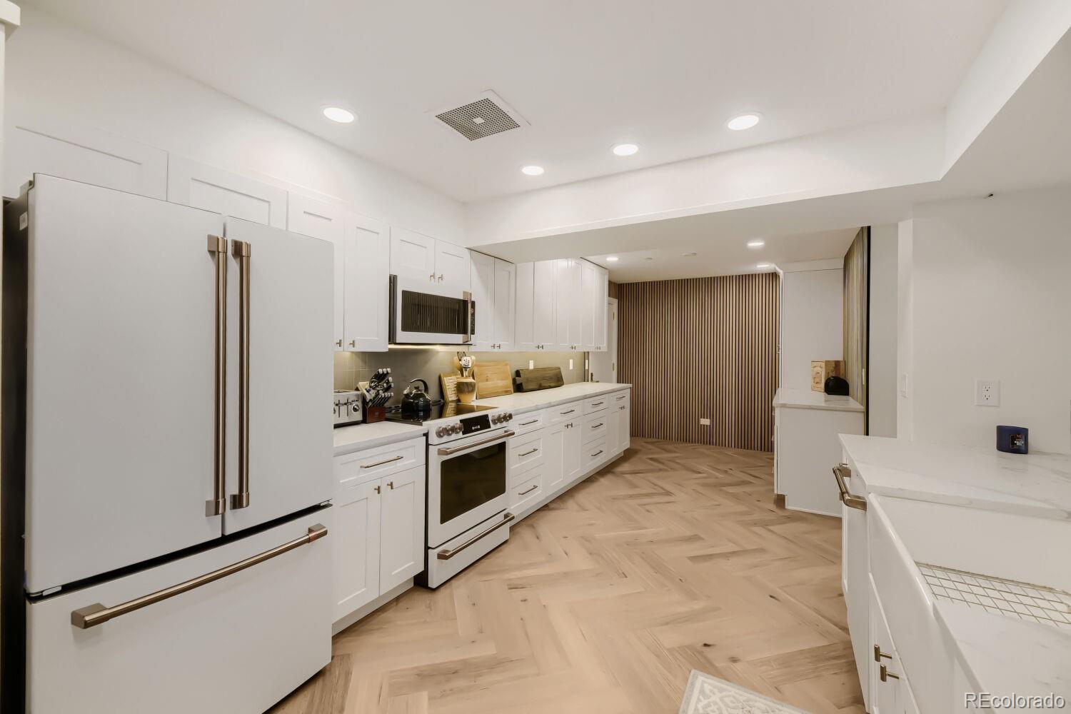 MLS Image #10 for 1900 e girard place 403,englewood, Colorado