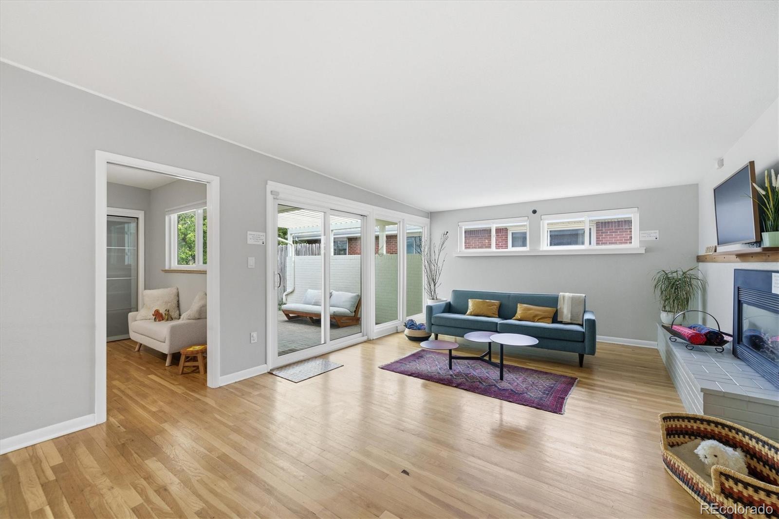 MLS Image #14 for 260 s jasmine street,denver, Colorado