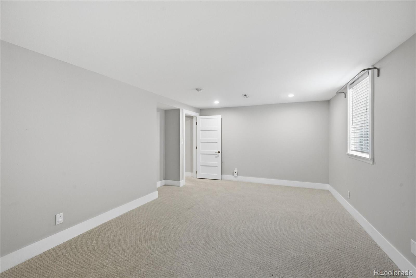 MLS Image #28 for 260 s jasmine street,denver, Colorado