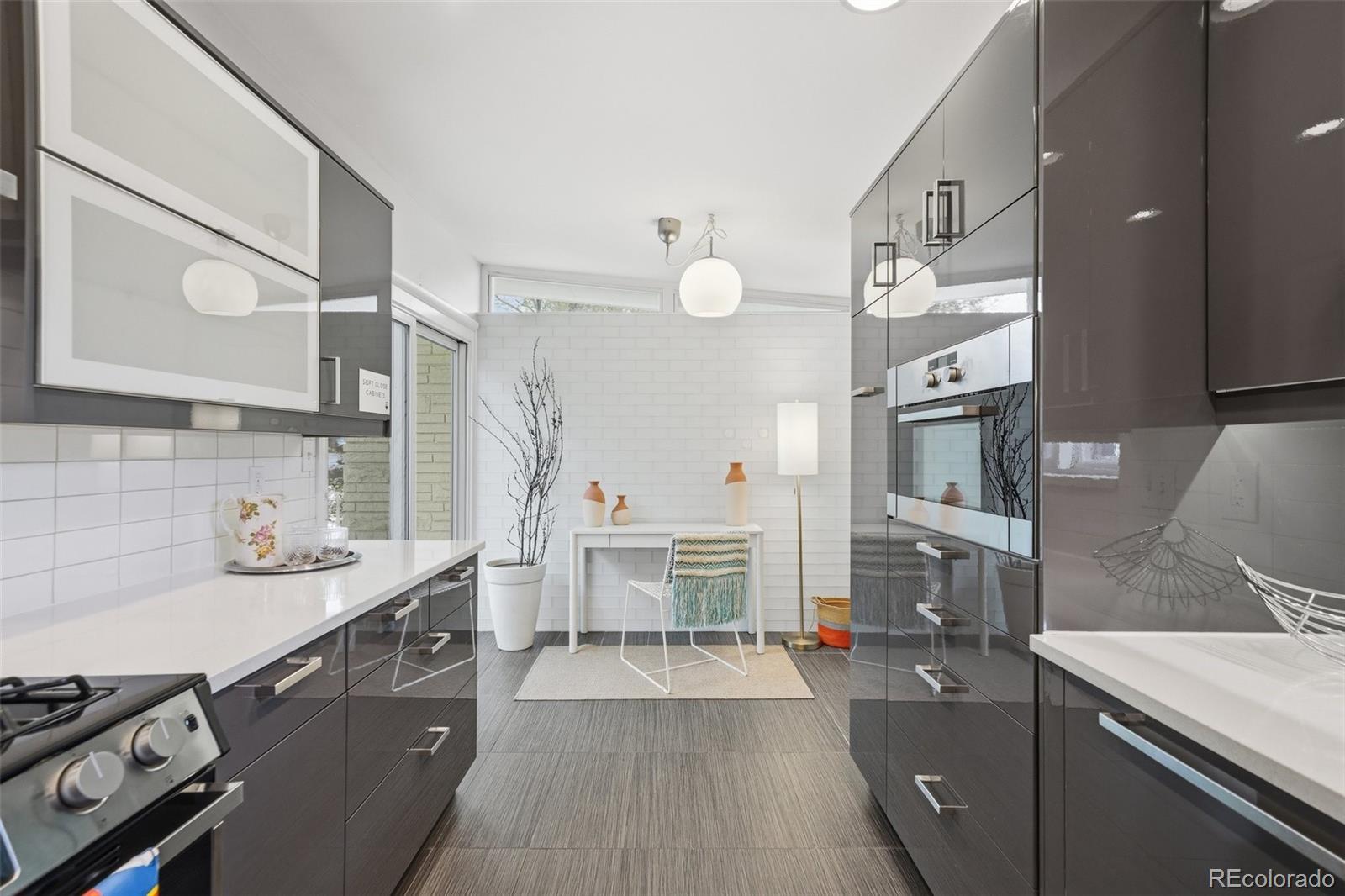 MLS Image #3 for 260 s jasmine street,denver, Colorado