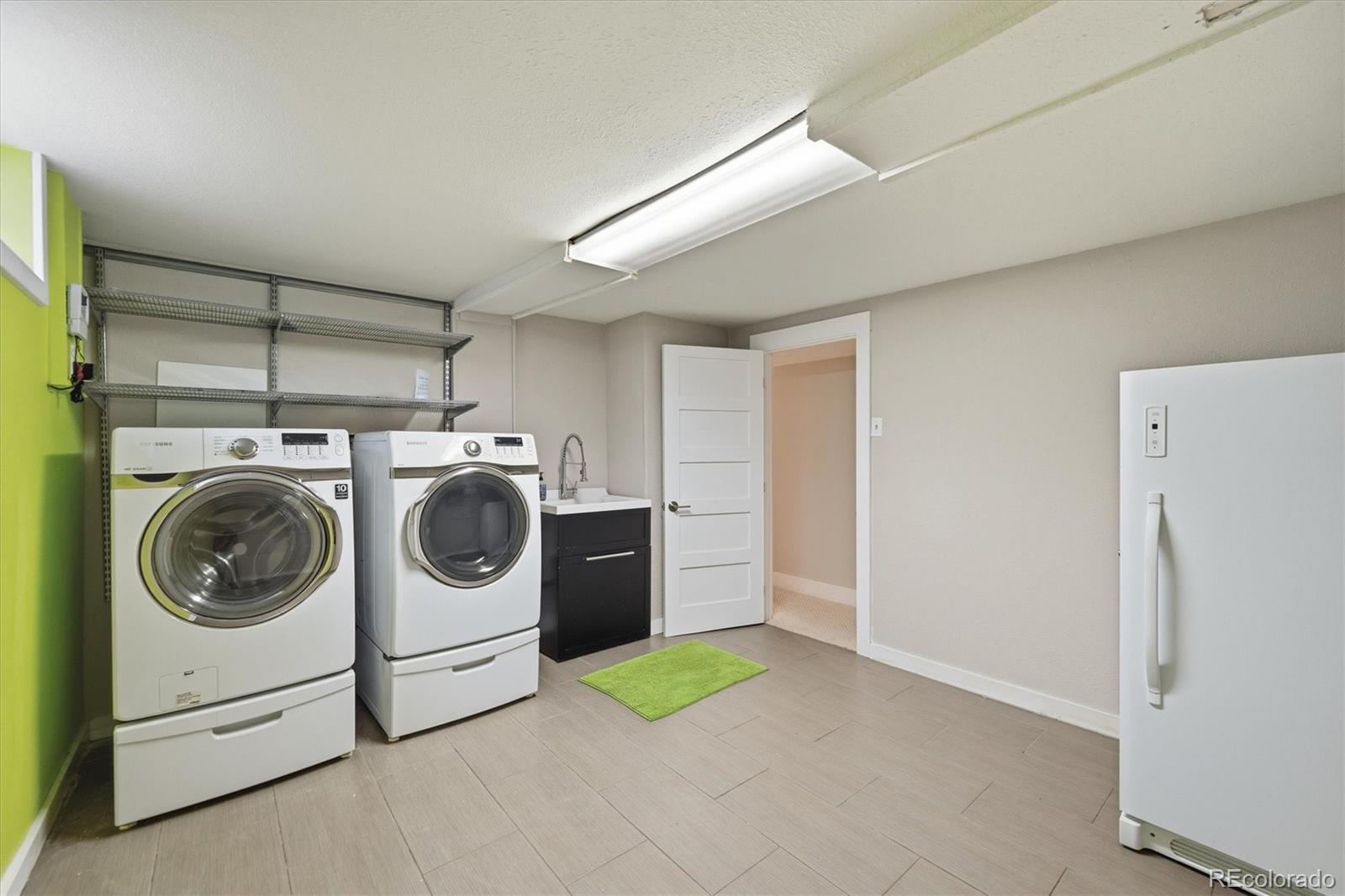 MLS Image #33 for 260 s jasmine street,denver, Colorado