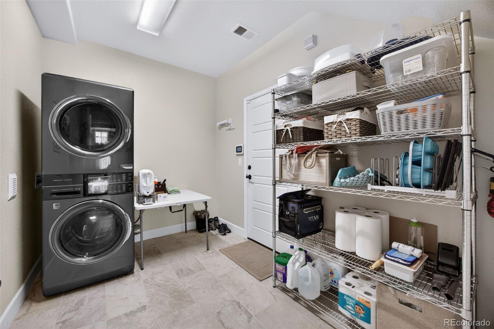 MLS Image #13 for 5461  ensenada court,denver, Colorado