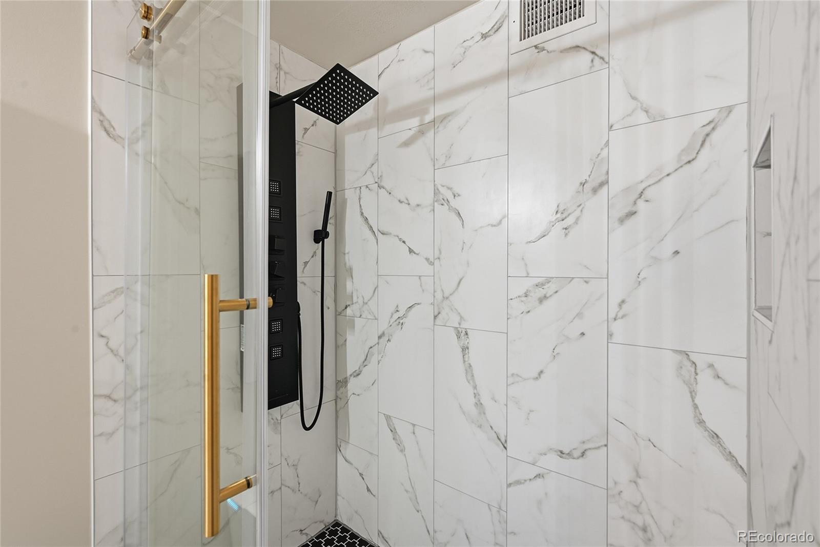 MLS Image #10 for 705 s alton way,denver, Colorado
