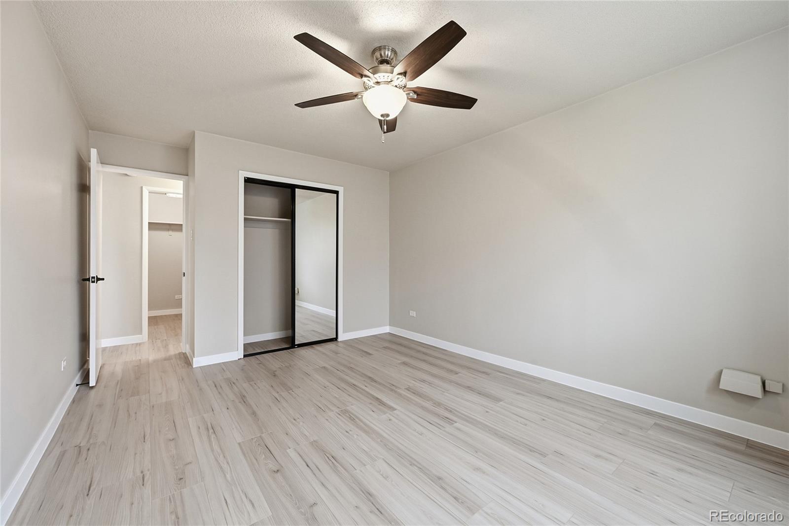 MLS Image #12 for 705 s alton way,denver, Colorado