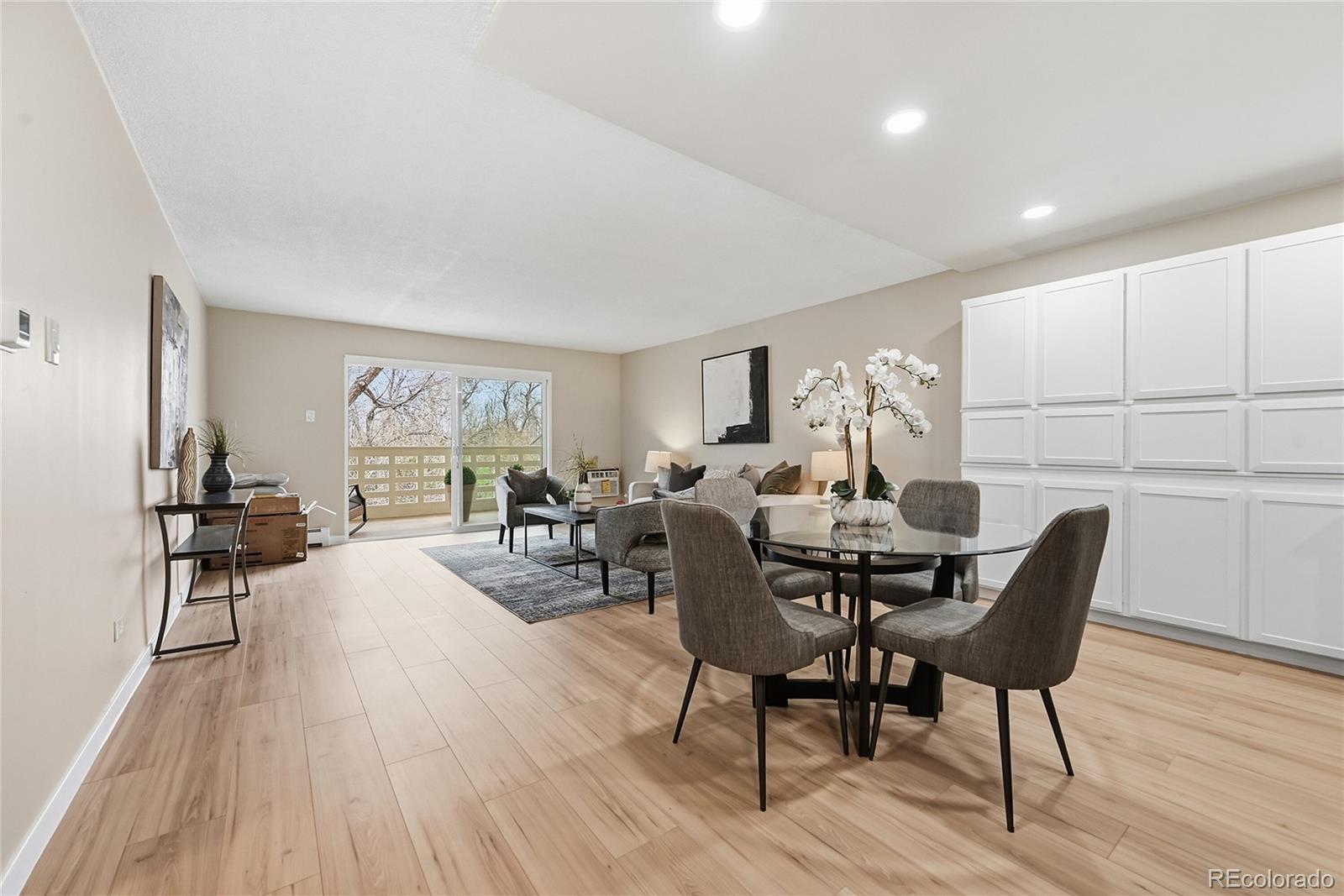 MLS Image #4 for 705 s alton way,denver, Colorado