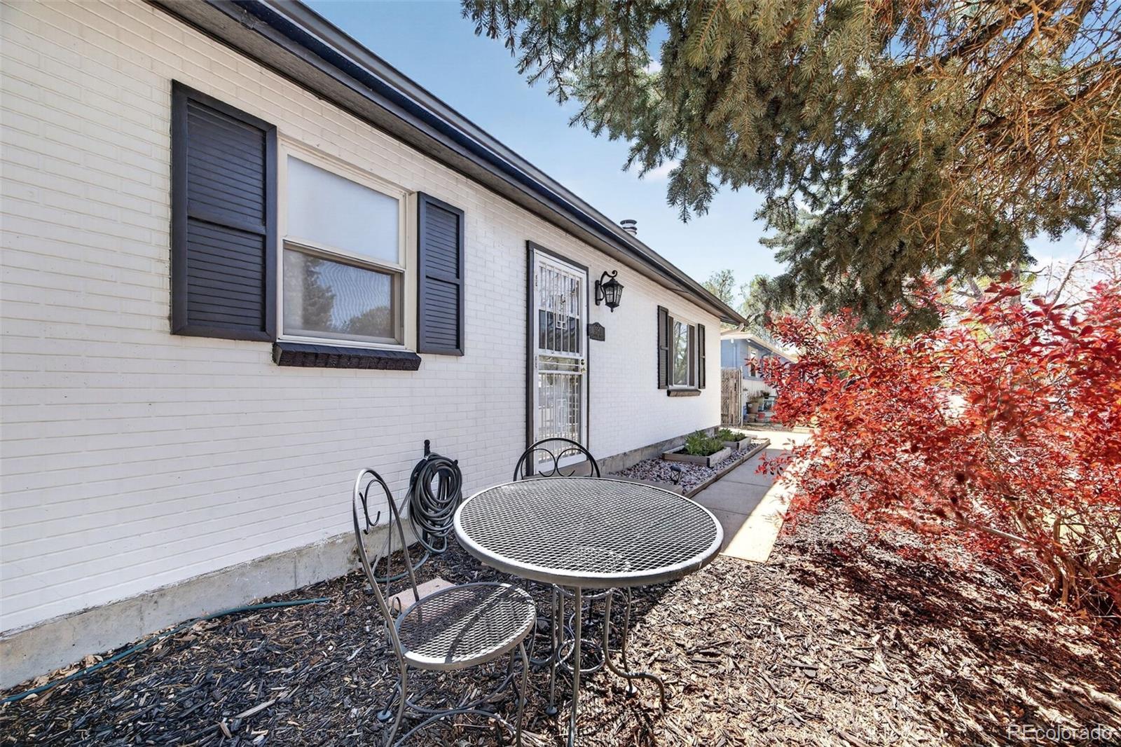 MLS Image #5 for 5560  wheeling street,denver, Colorado