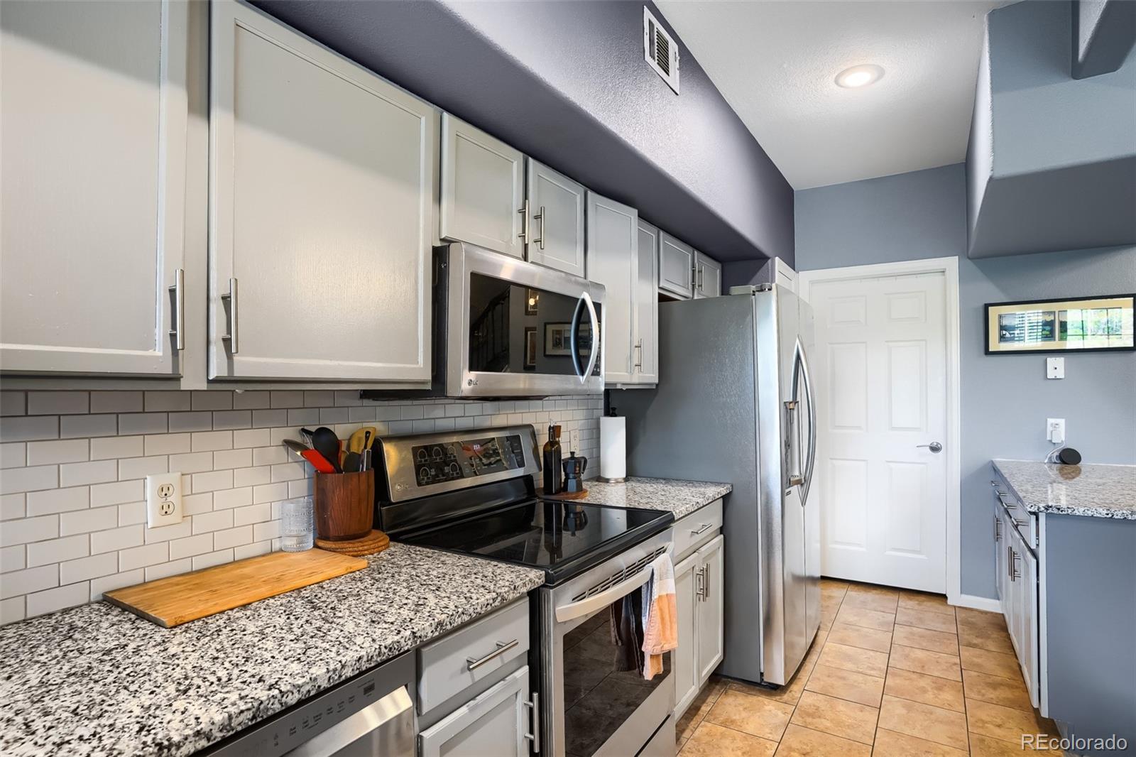 MLS Image #12 for 9550 e florida avenue,denver, Colorado