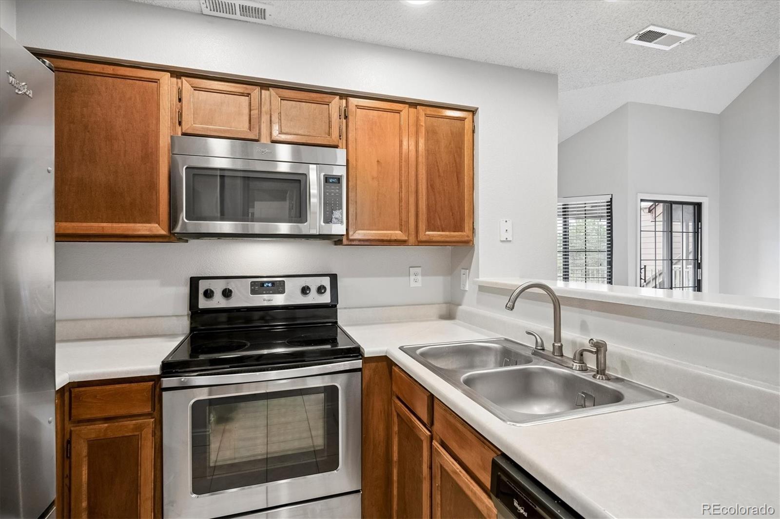 MLS Image #8 for 846 s vance street,lakewood, Colorado