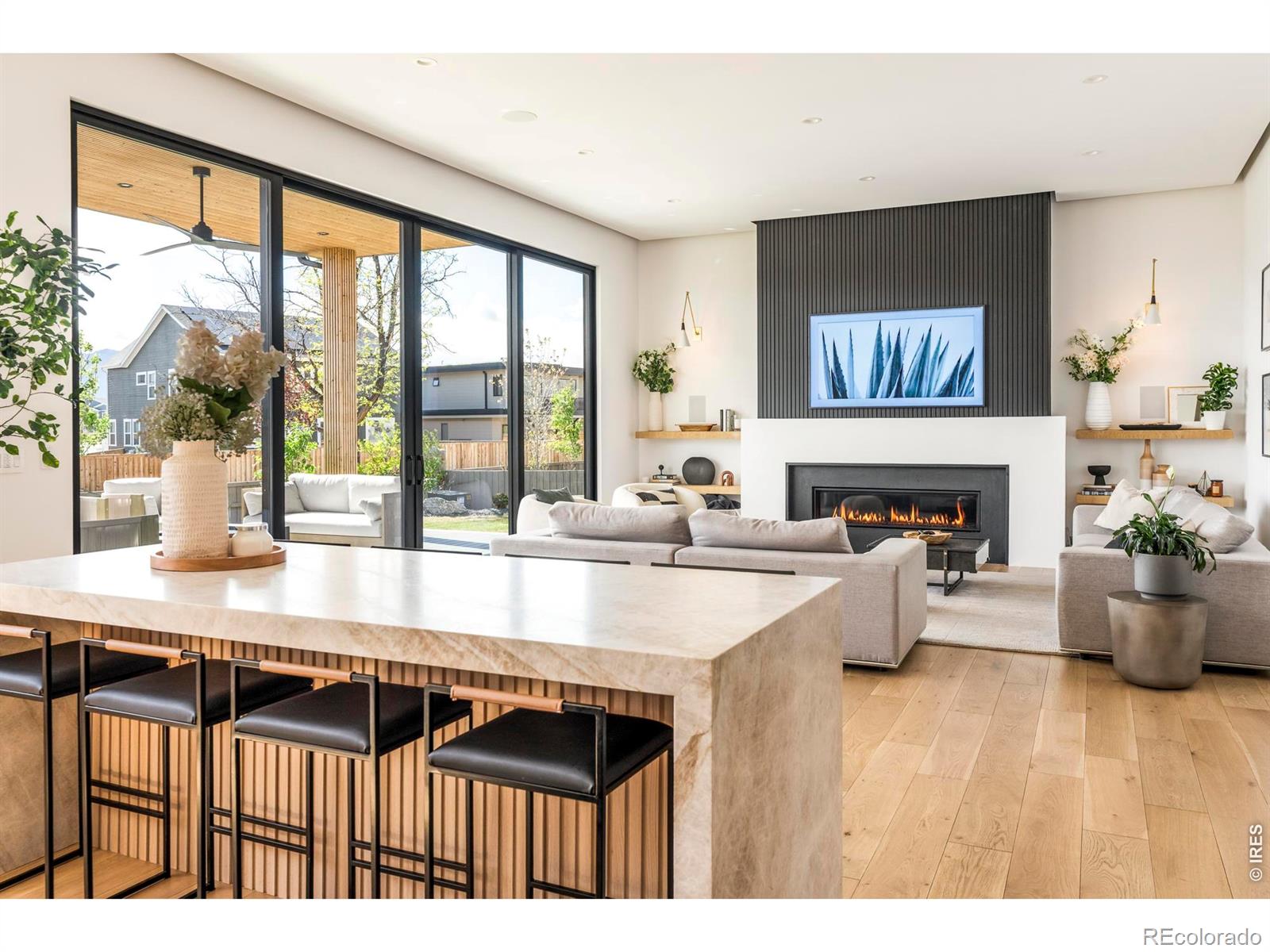 MLS Image #15 for 908  pikes peak lane,louisville, Colorado