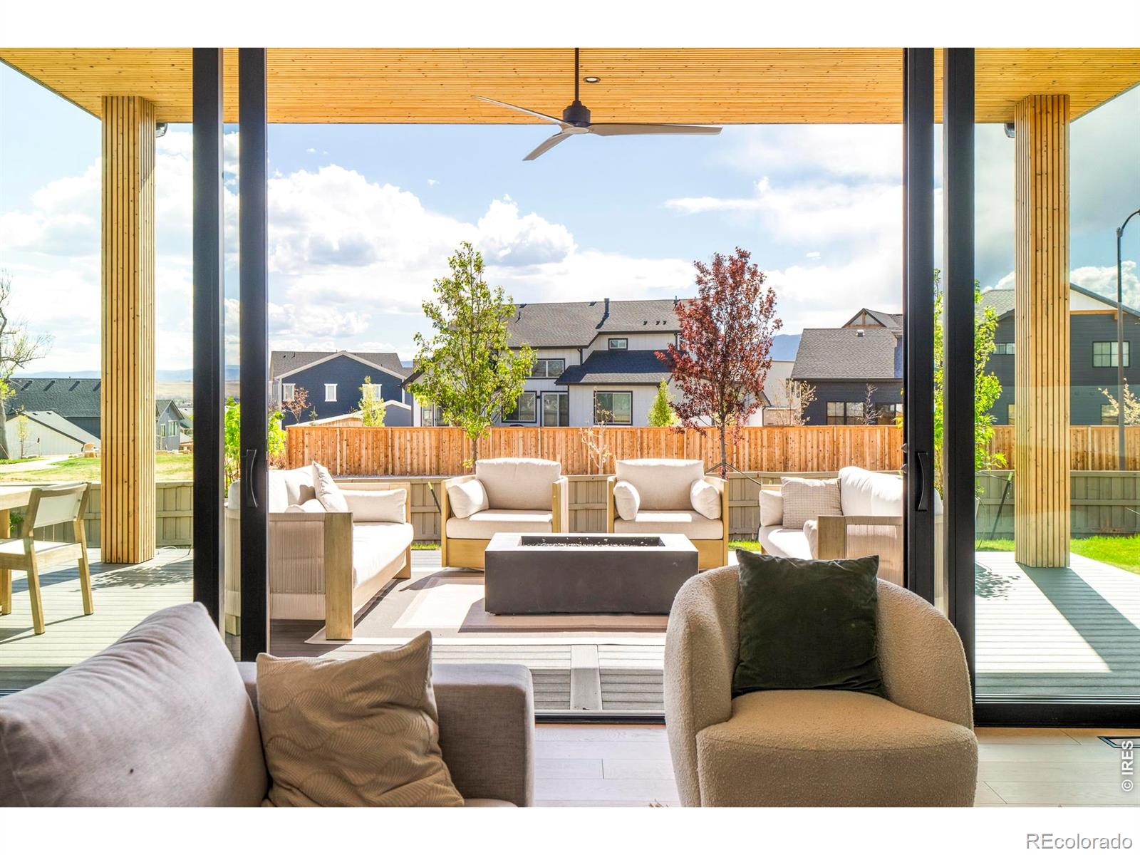 MLS Image #16 for 908  pikes peak lane,louisville, Colorado