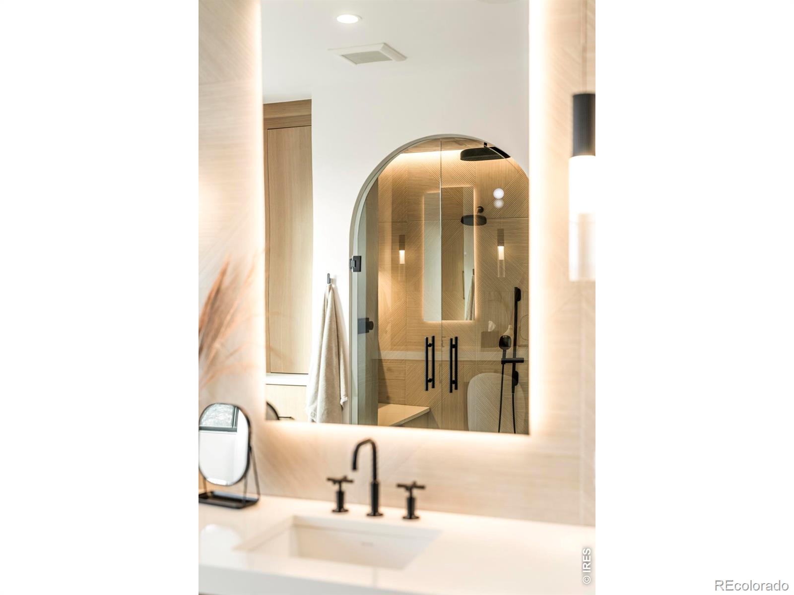 MLS Image #25 for 908  pikes peak lane,louisville, Colorado