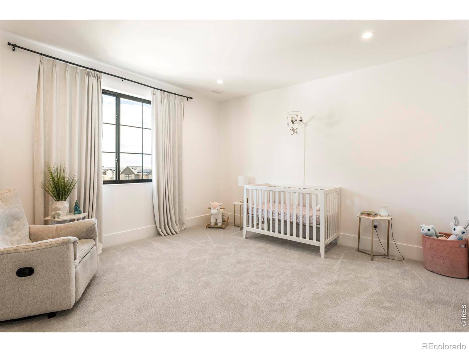 MLS Image #29 for 908  pikes peak lane,louisville, Colorado