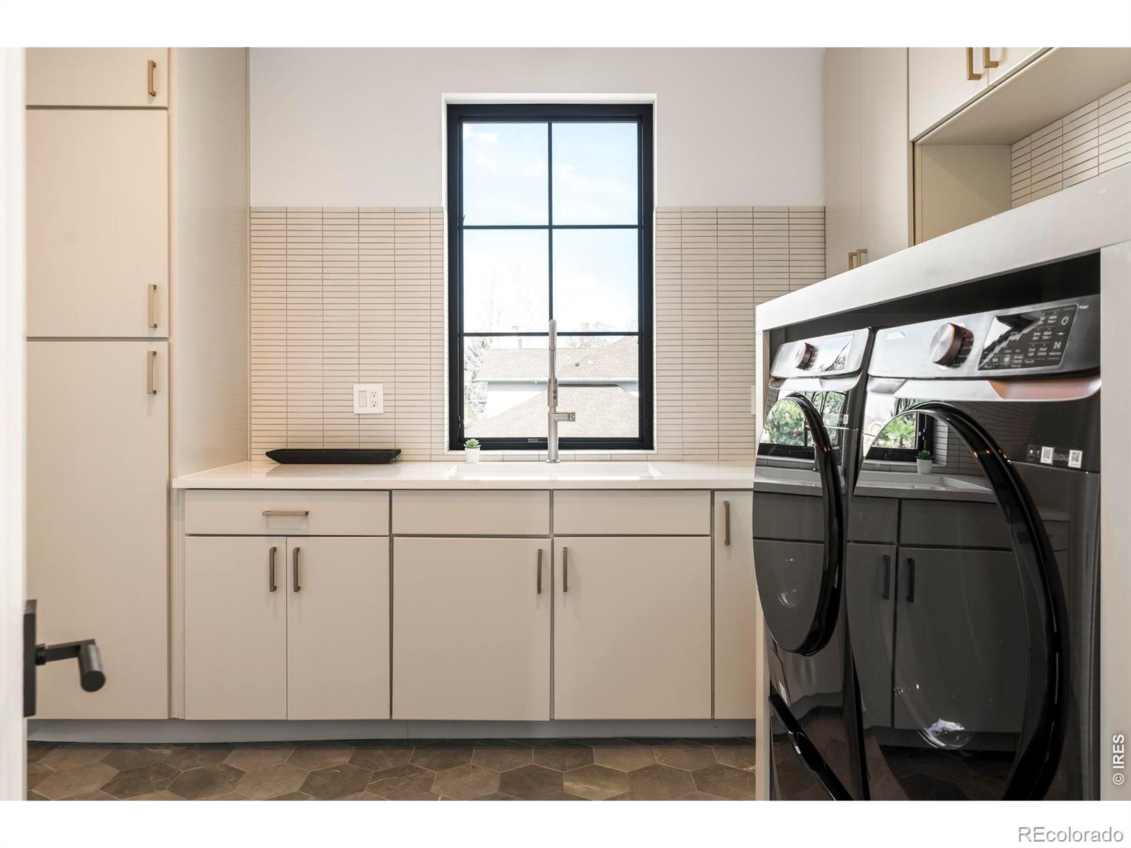 MLS Image #30 for 908  pikes peak lane,louisville, Colorado