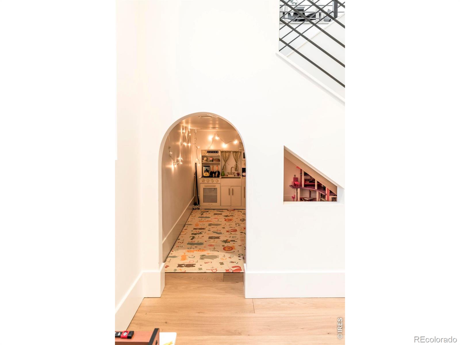 MLS Image #32 for 908  pikes peak lane,louisville, Colorado
