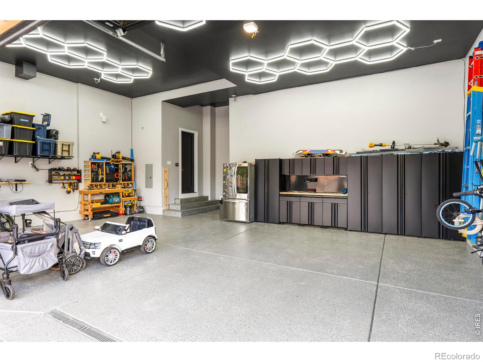 MLS Image #37 for 908  pikes peak lane,louisville, Colorado