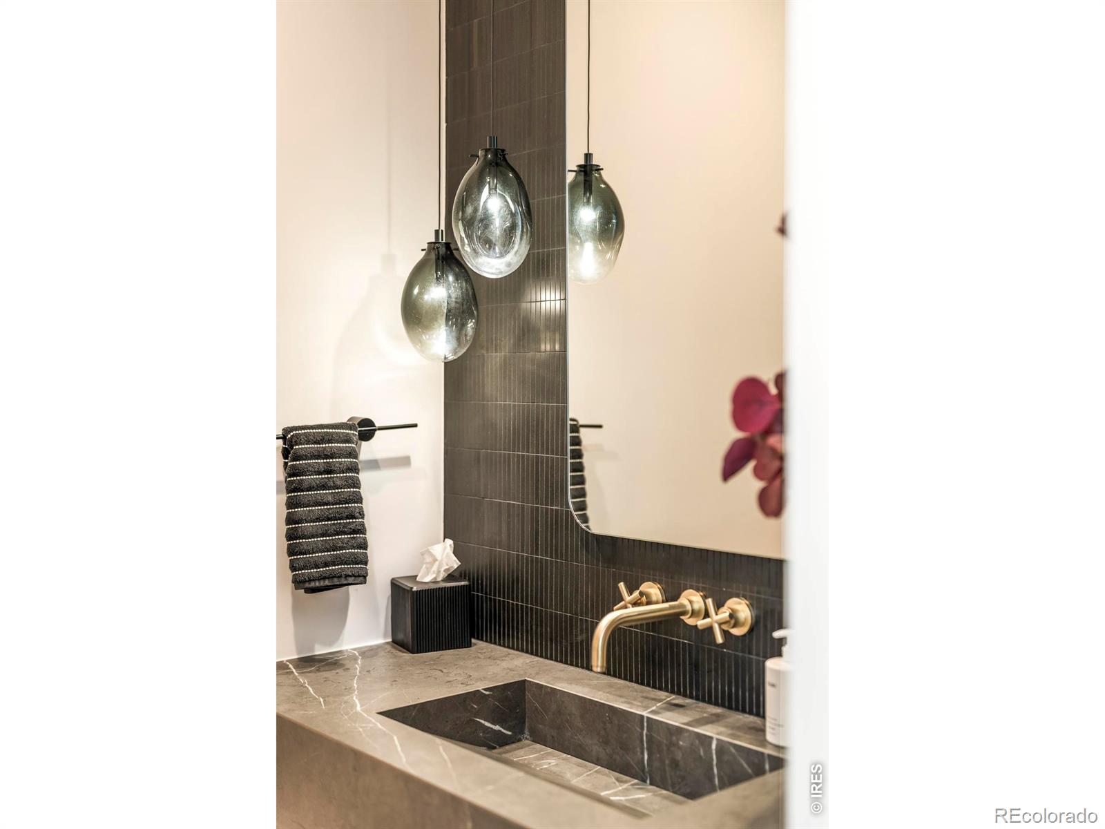 MLS Image #6 for 908  pikes peak lane,louisville, Colorado