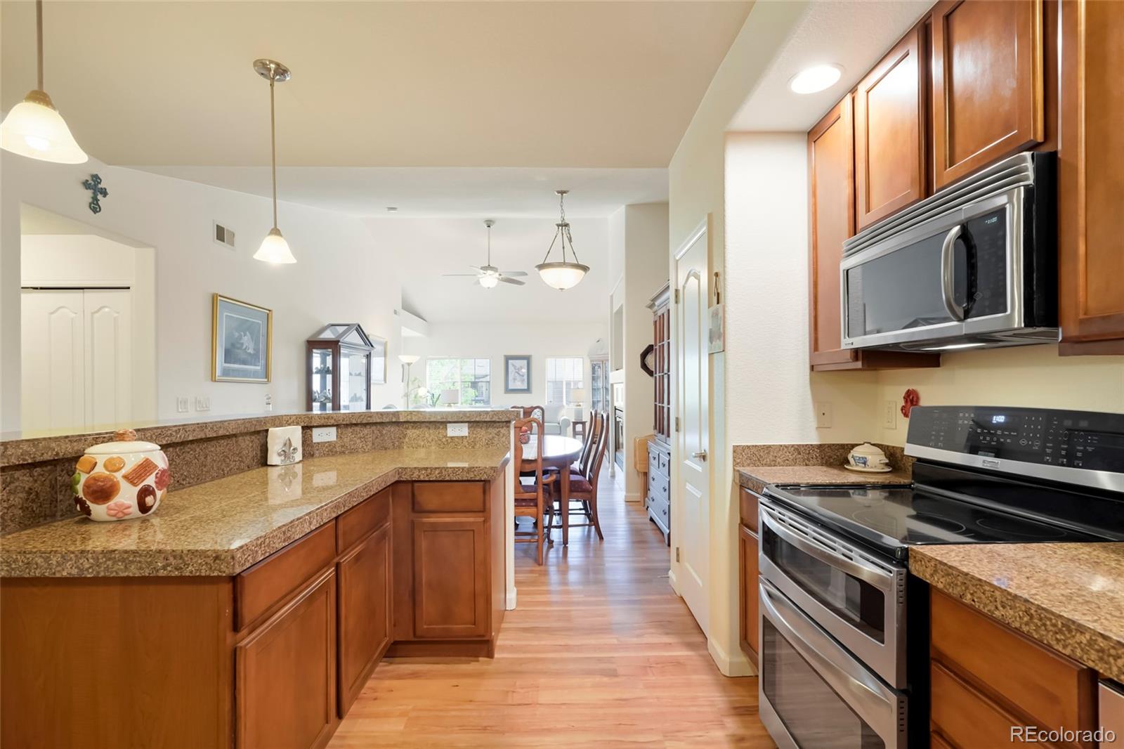 MLS Image #10 for 11384  xavier drive 203,westminster, Colorado