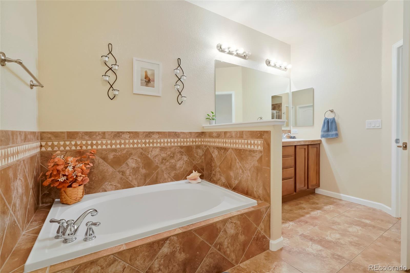 MLS Image #17 for 11384  xavier drive 203,westminster, Colorado