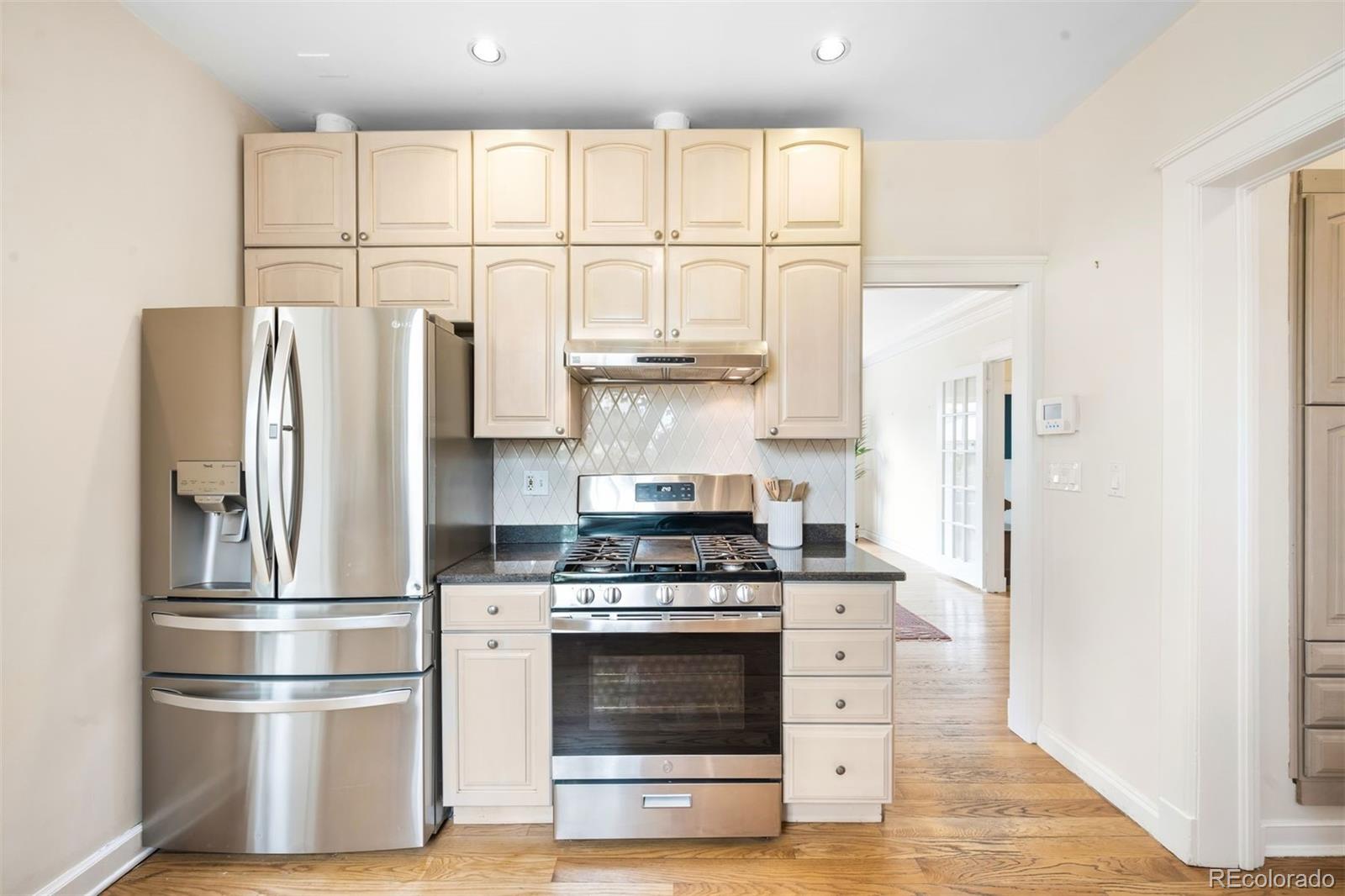 MLS Image #12 for 1368  ash street,denver, Colorado
