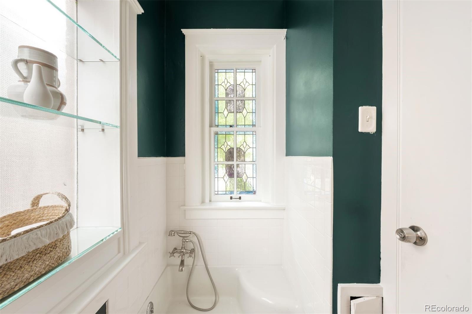 MLS Image #16 for 1368  ash street,denver, Colorado