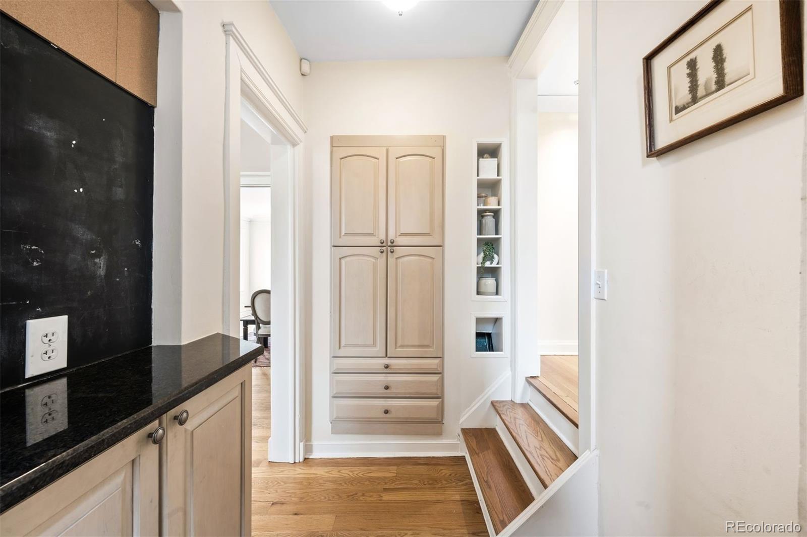 MLS Image #17 for 1368  ash street,denver, Colorado