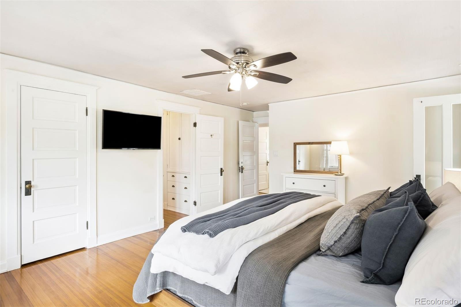 MLS Image #20 for 1368  ash street,denver, Colorado