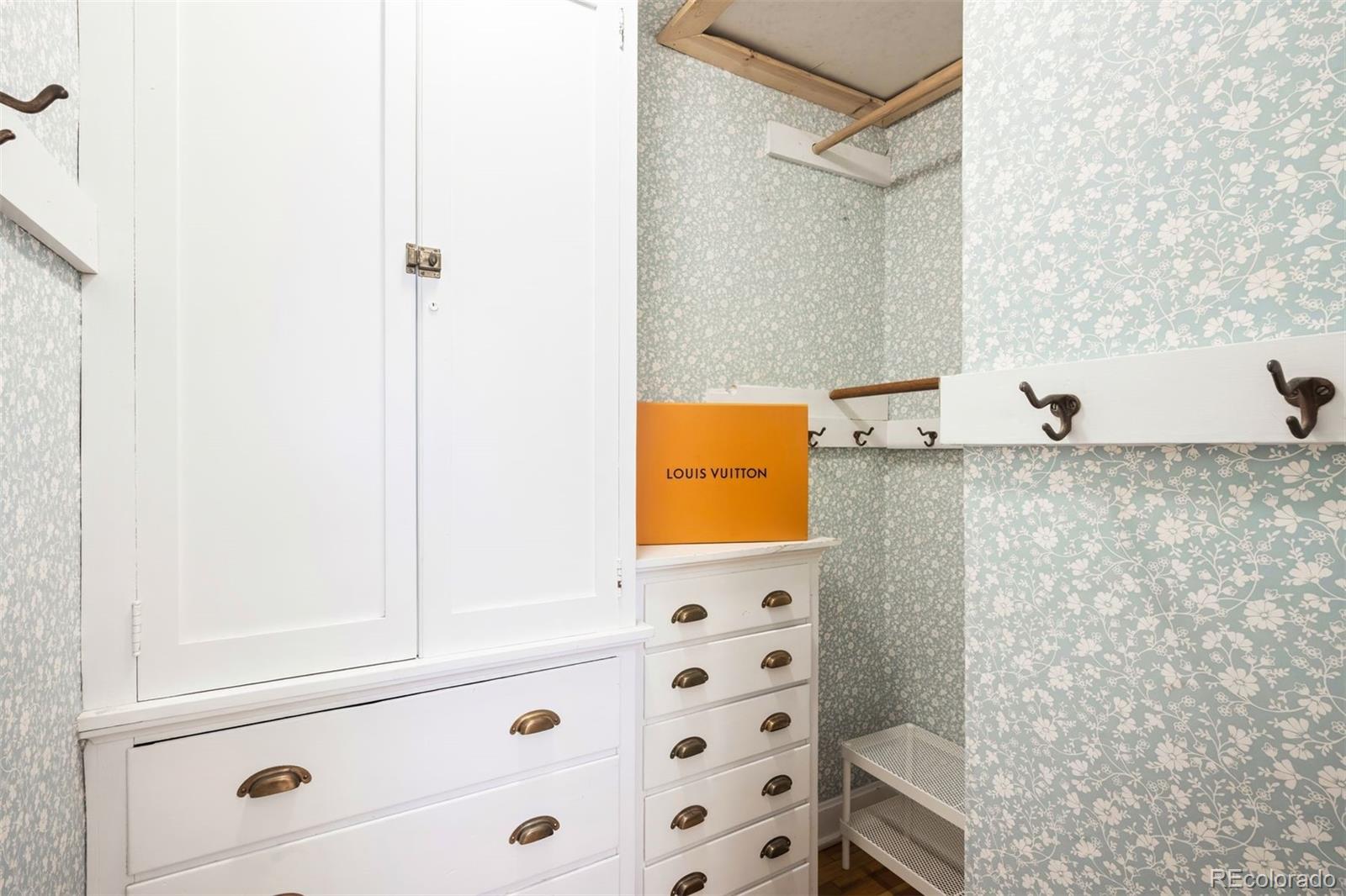 MLS Image #22 for 1368  ash street,denver, Colorado
