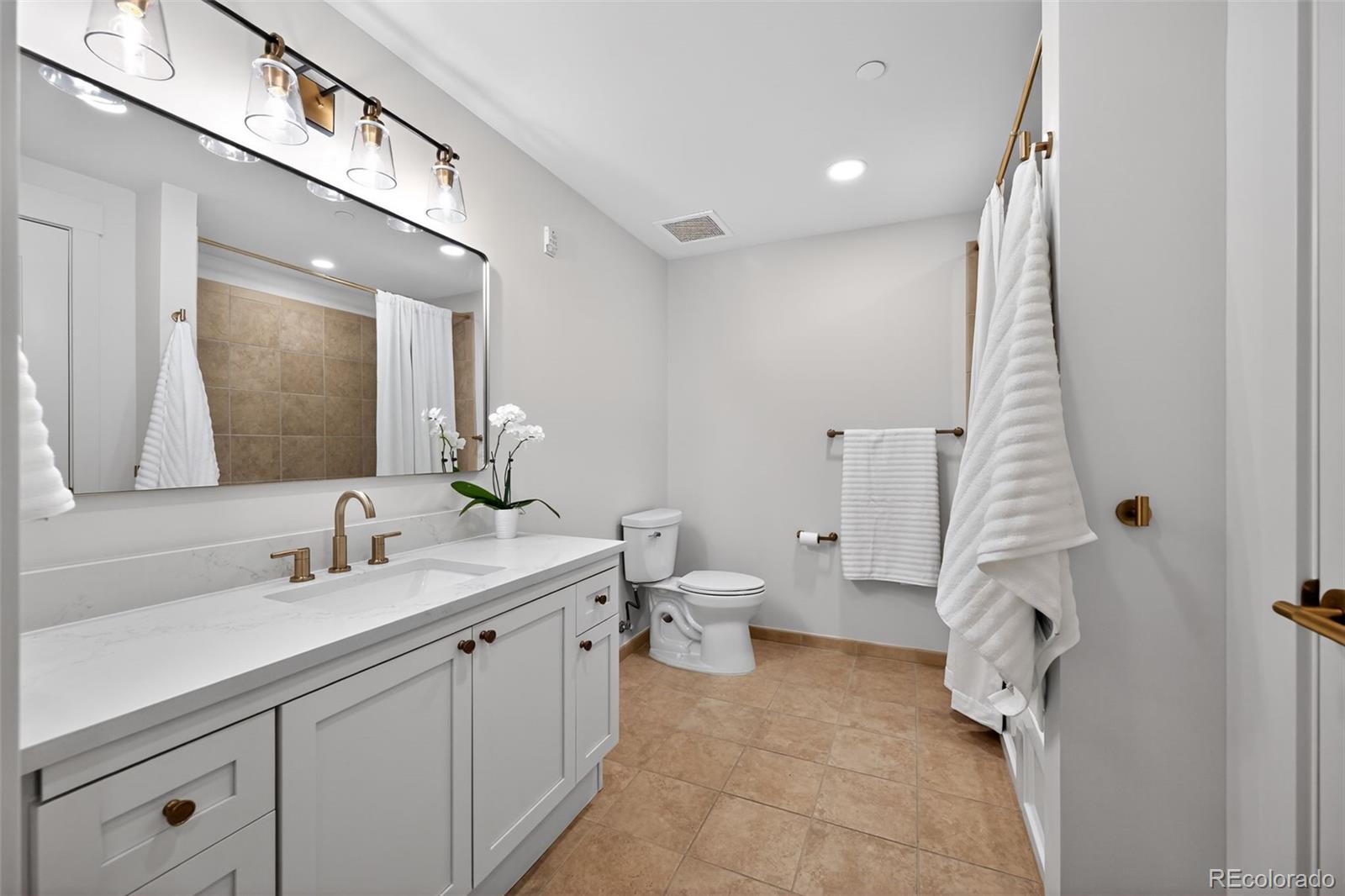 MLS Image #18 for 7220 w bonfils lane 302,lakewood, Colorado