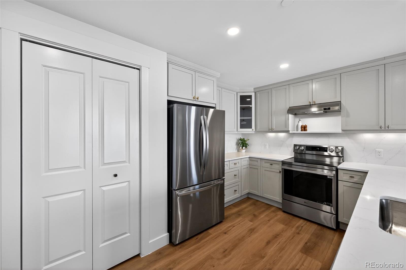 MLS Image #4 for 7220 w bonfils lane 302,lakewood, Colorado
