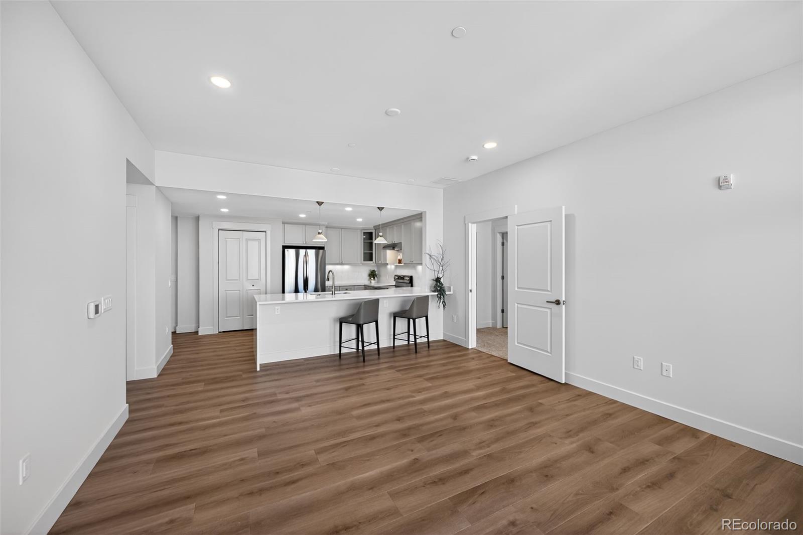MLS Image #6 for 7220 w bonfils lane 302,lakewood, Colorado