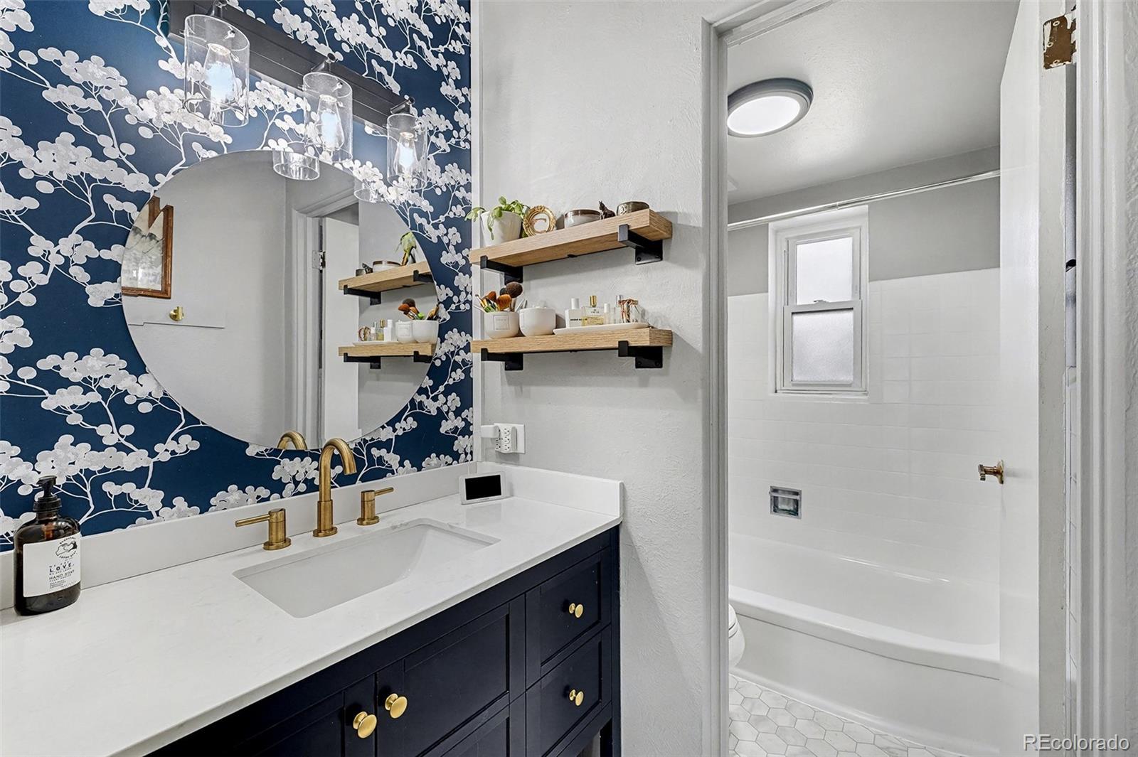 MLS Image #14 for 836  dexter street 205,denver, Colorado