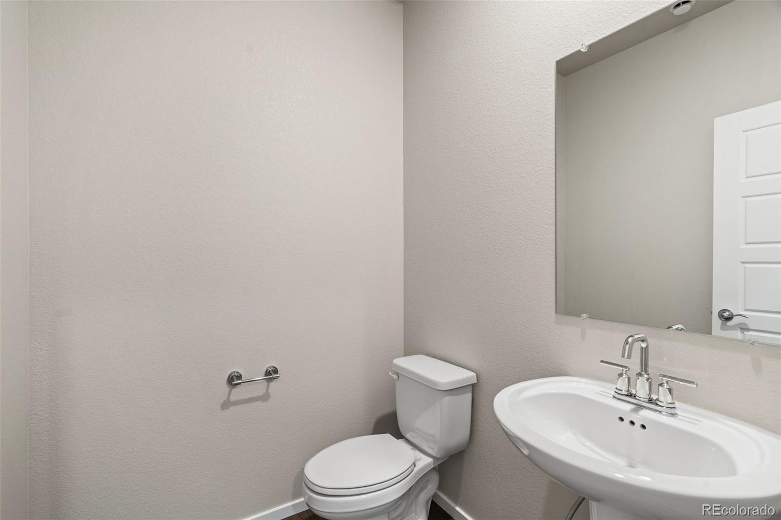 MLS Image #8 for 2732  mosker street,strasburg, Colorado