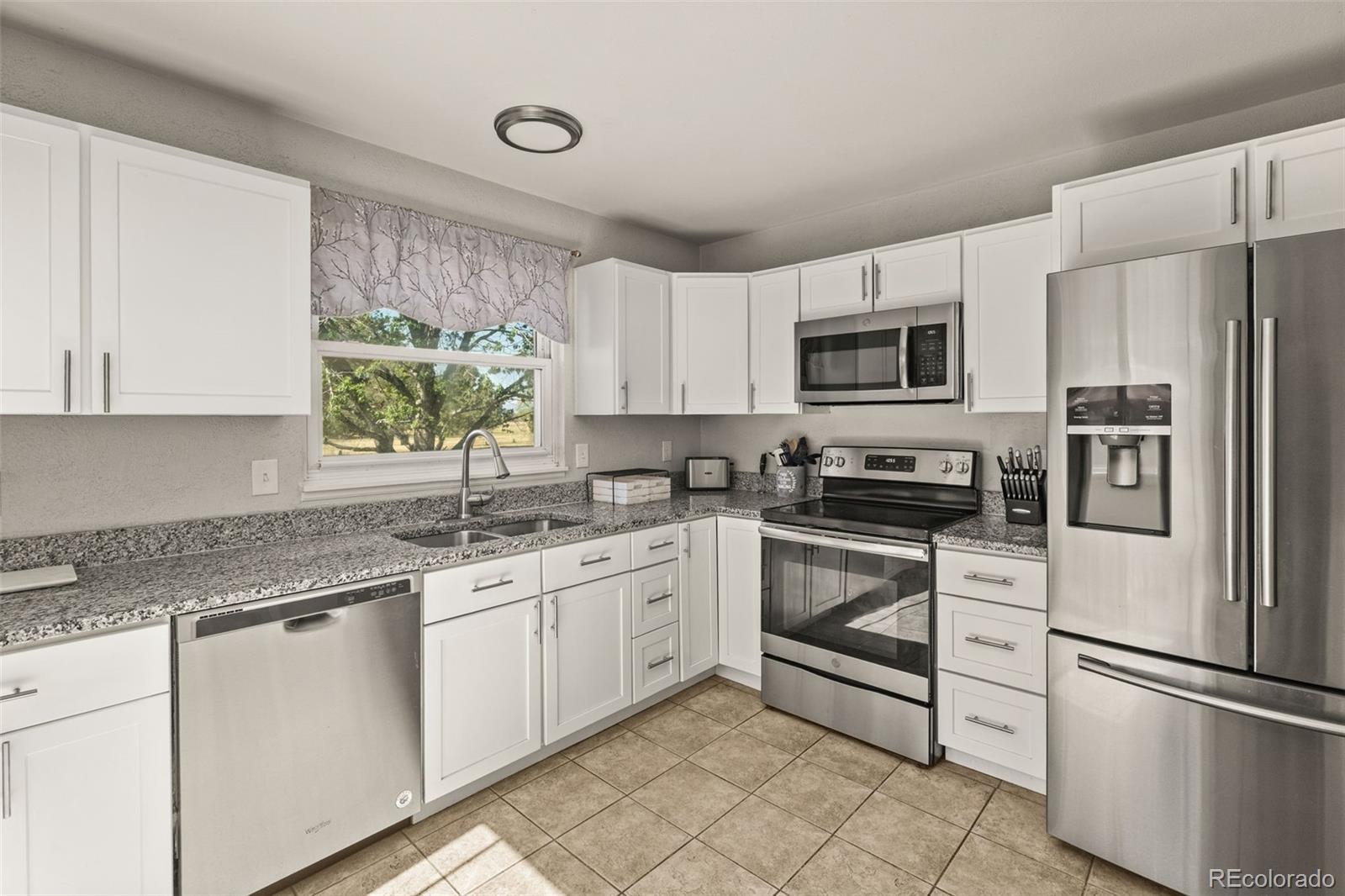MLS Image #8 for 19570 e batavia drive,aurora, Colorado