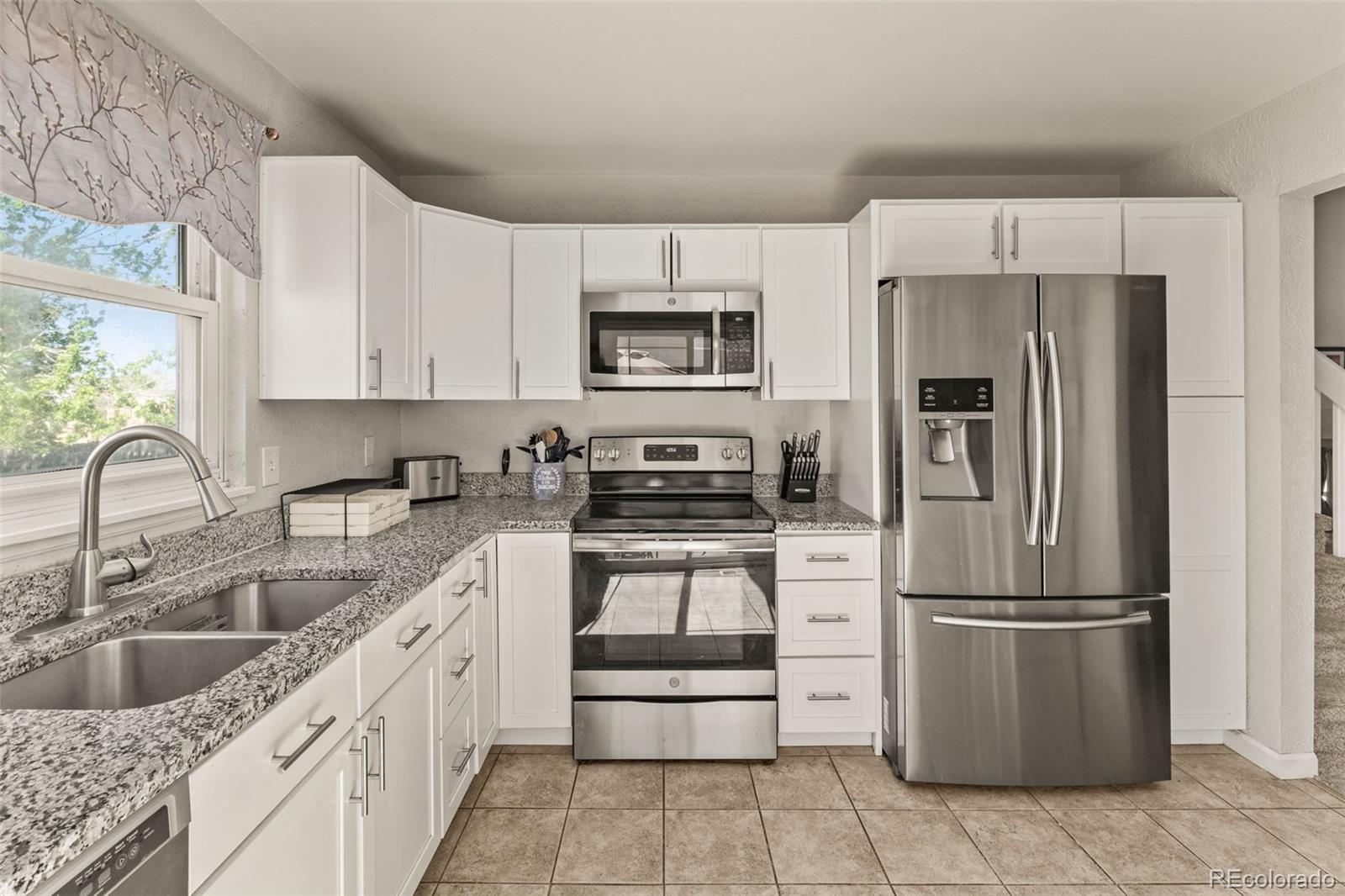 MLS Image #9 for 19570 e batavia drive,aurora, Colorado