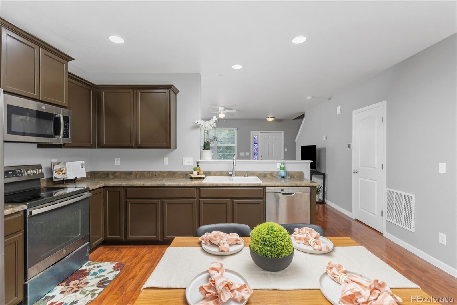 MLS Image #8 for 10268  norfolk street,commerce city, Colorado