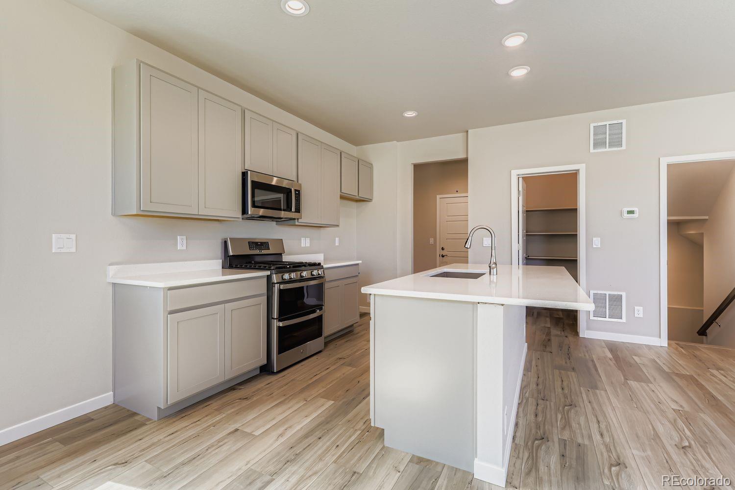 MLS Image #3 for 2143  silverado lane,fort lupton, Colorado