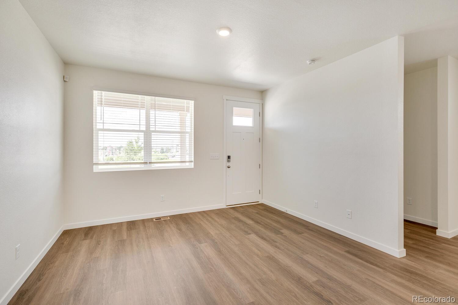 MLS Image #3 for 9825  bahama street,commerce city, Colorado